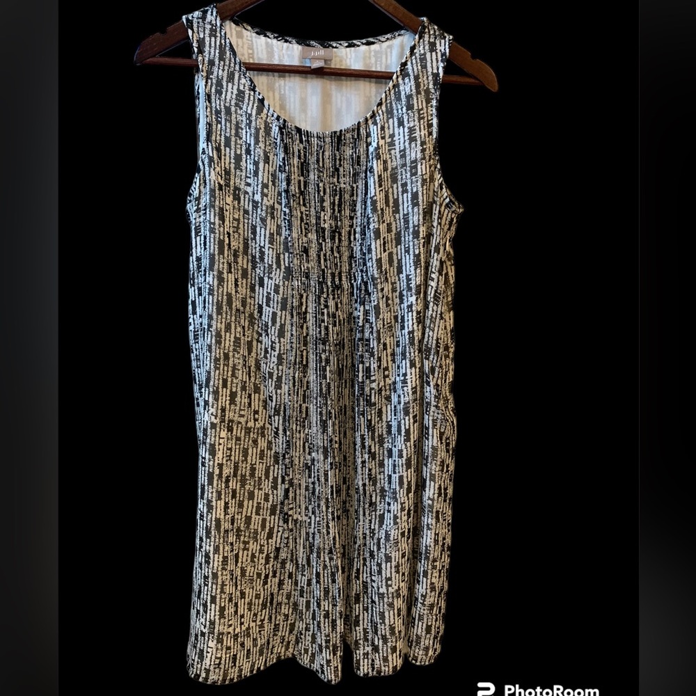 J Jill black and white sleeveless dress